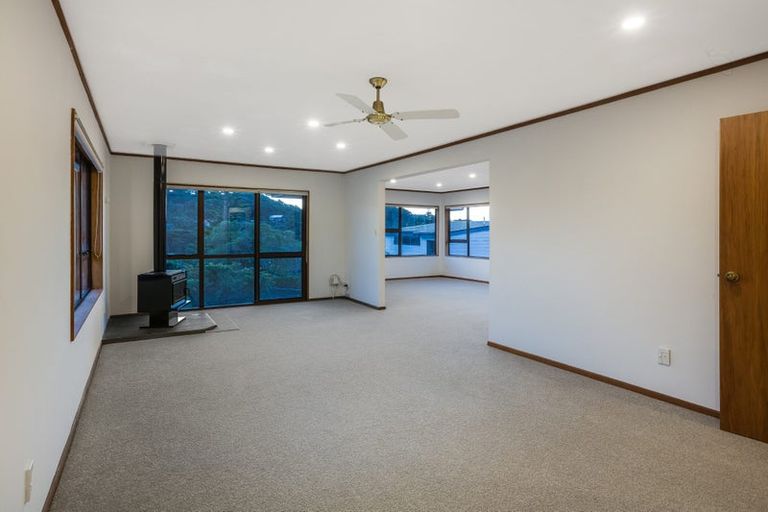 Photo of property in 8 Pukerua Beach Road, Pukerua Bay, 5026