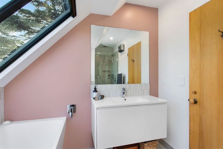 Photo of property in 463a Ilam Road, Bryndwr, Christchurch, 8052