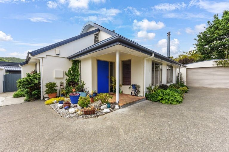 Photo of property in 13 Captains Close, Waikawa, Picton, 7220