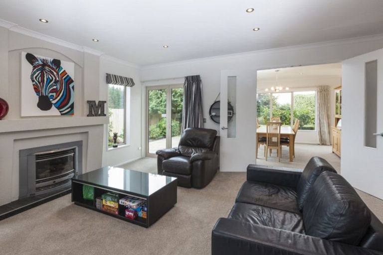 Photo of property in 47 Ruahine Place, Parklands, Christchurch, 8083