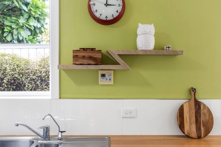 Photo of property in 71 Moa Road, Point Chevalier, Auckland, 1022