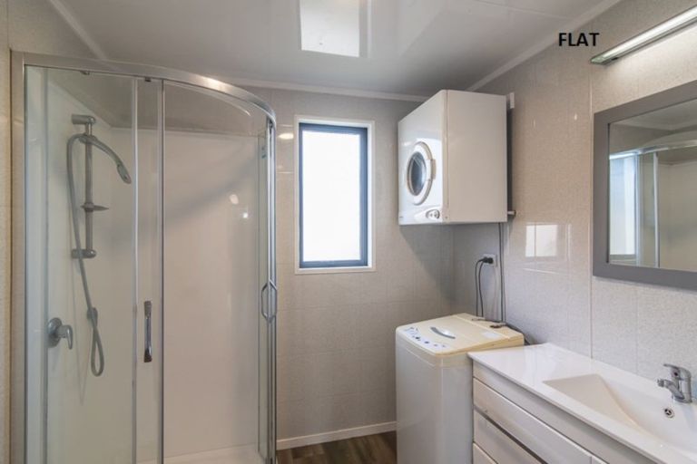 Photo of property in 29 Frimley Terrace, Waikanae Beach, Waikanae, 5036