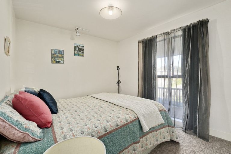 Photo of property in 20 Frimley Terrace, Waikanae Beach, Waikanae, 5036