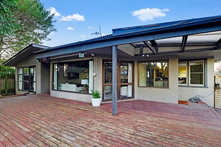 Photo of property in 1 Maxwells Line, Awapuni, Palmerston North, 4412