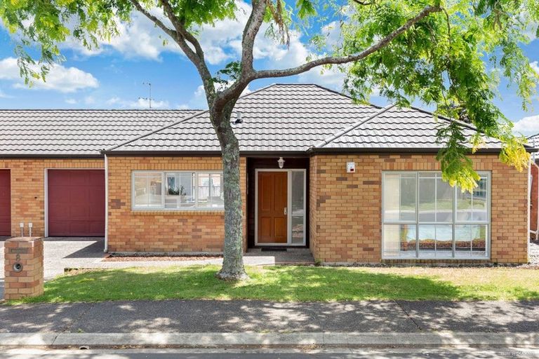 Photo of property in 8 Kilmarnock Avenue, Ranui, Auckland, 0612