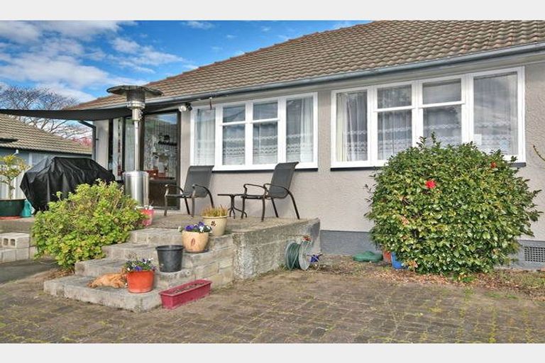 Photo of property in 1014 Hood Street, Mayfair, Hastings, 4122