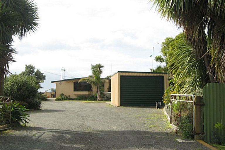 Photo of property in 253 Clifton Road, Te Awanga, 4102