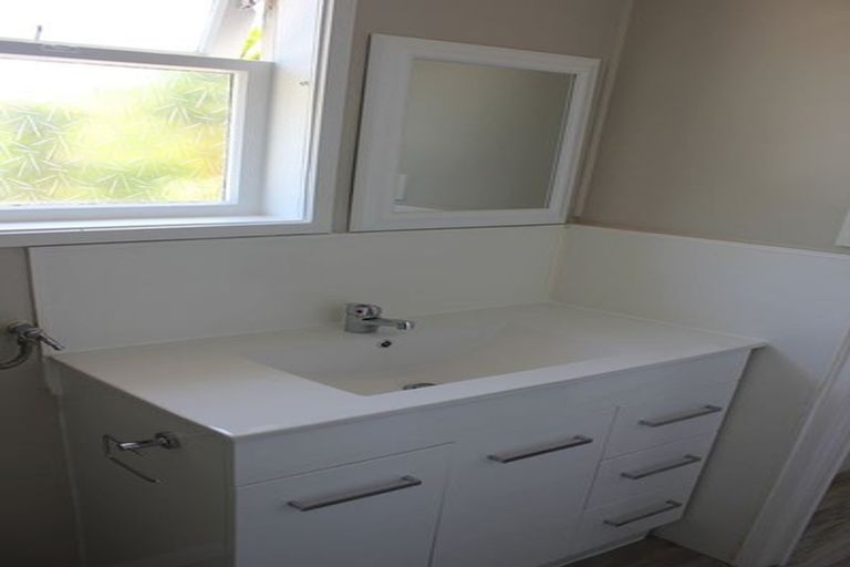 Photo of property in 2/24 Abercrombie Street, Howick, Auckland, 2014