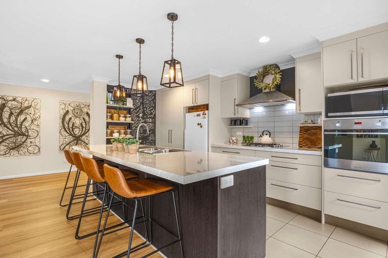 Photo of property in 30 Hamon Place, Pukehangi, Rotorua, 3015