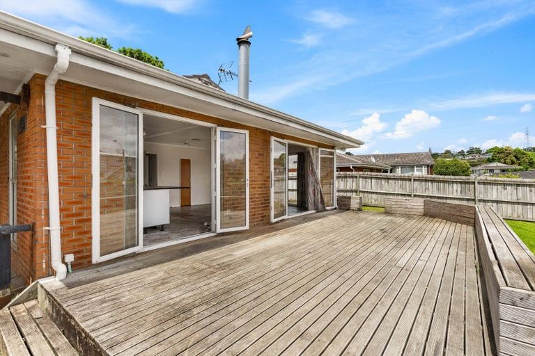 Photo of property in 15 Kopi Place, Massey, Auckland, 0614