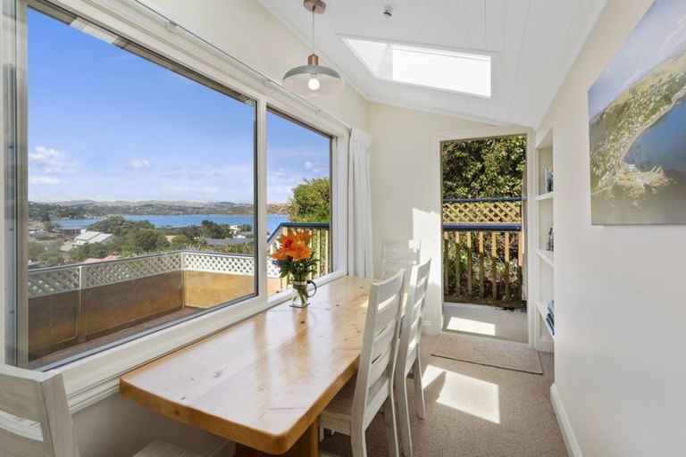 Photo of property in 4 Gordon Road, Plimmerton, Porirua, 5026