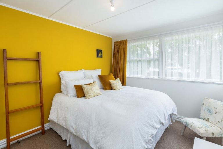 Photo of property in 12 Taverner Street, Carterton, 5713