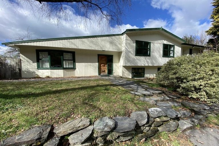 Photo of property in 20 Arawata Terrace, Fernhill, Queenstown, 9300