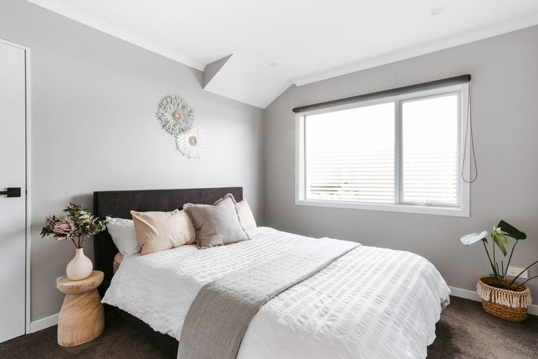 Photo of property in 28 Araroa Place, Papamoa Beach, Papamoa, 3118