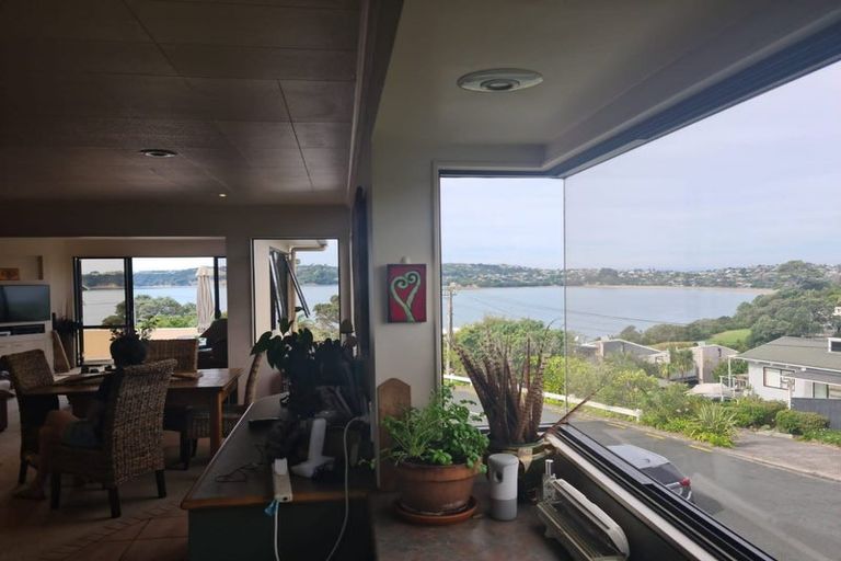 Photo of property in 2 Swann Beach Road, Stanmore Bay, Whangaparaoa, 0932