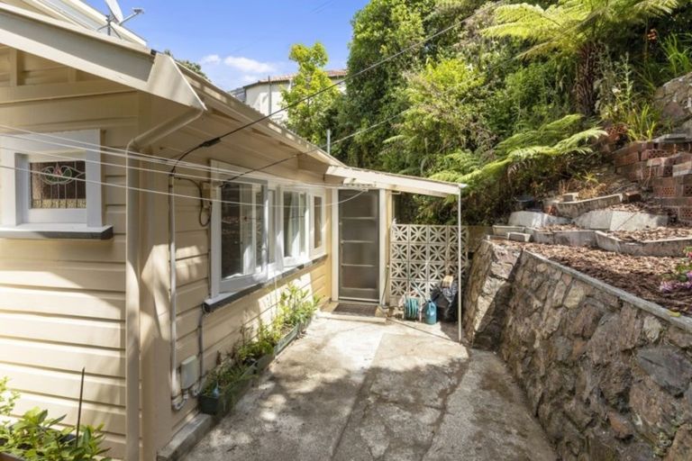 Photo of property in 7 Westhill Road, Point Howard, Lower Hutt, 5013