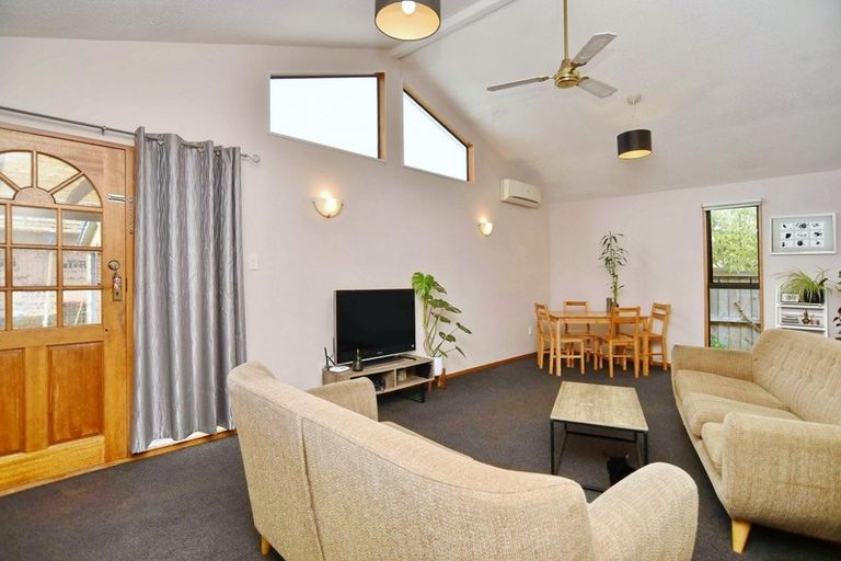 Photo of property in 2/218 Pine Avenue, South New Brighton, Christchurch, 8062