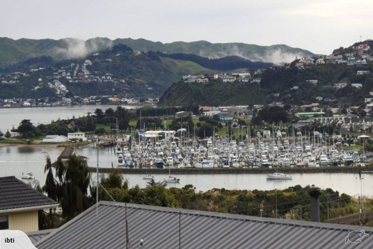 Photo of property in 12 Doon Grove, Papakowhai, Porirua, 5024