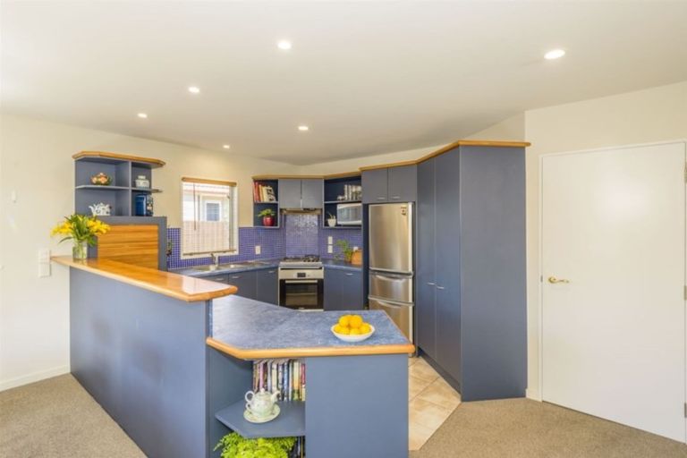 Photo of property in 399a Main North Road, Redwood, Christchurch, 8051
