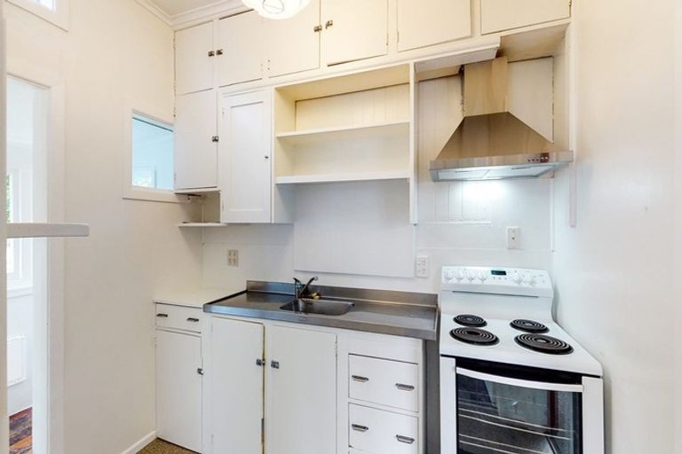 Photo of property in 39 Mornington Road, Brooklyn, Wellington, 6021