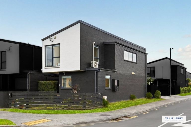 Photo of property in 15 Te Aparangi Road, Papakura, 2110