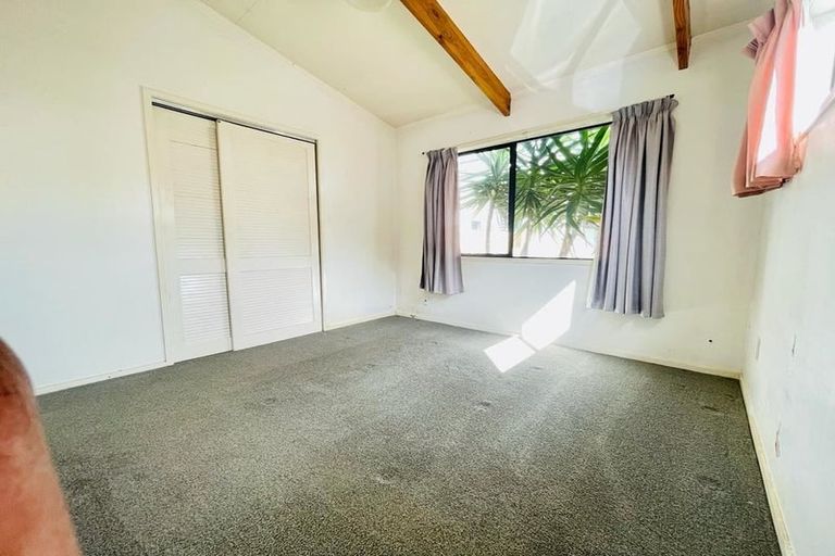Photo of property in 1/166 Nile Road, Milford, Auckland, 0620