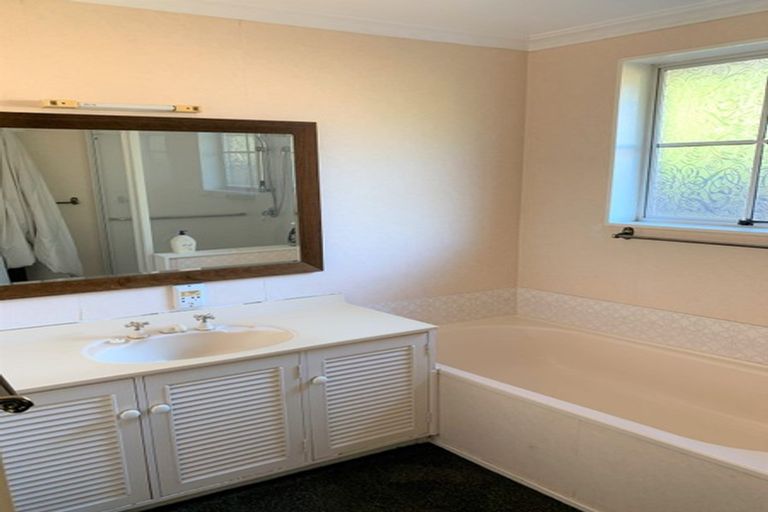 Photo of property in 19 Perindale Drive, Chartwell, Hamilton, 3210