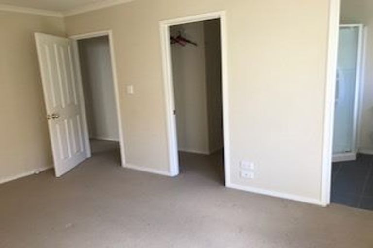 Photo of property in 9 Louvain Place, Greenhithe, Auckland, 0632