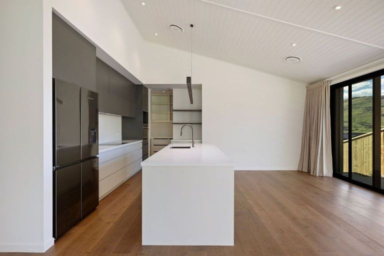 Photo of property in 39 Spur Ridge Rise, Jacks Point, 9371