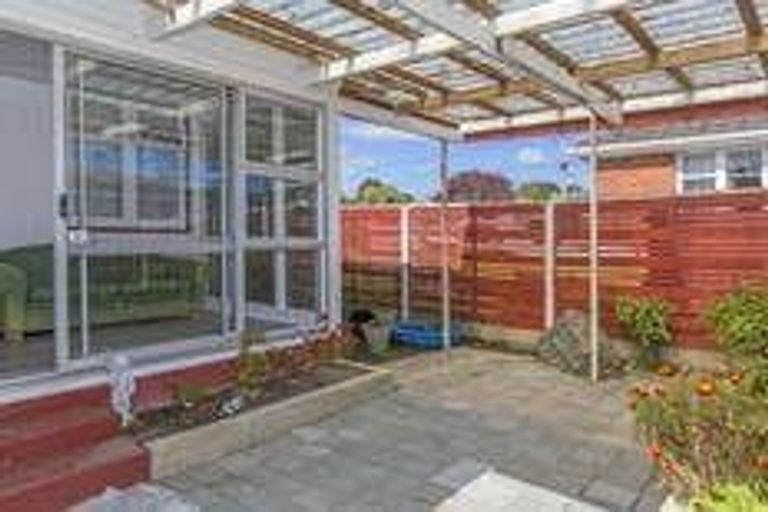 Photo of property in 1088 High Street, Taita, Lower Hutt, 5011