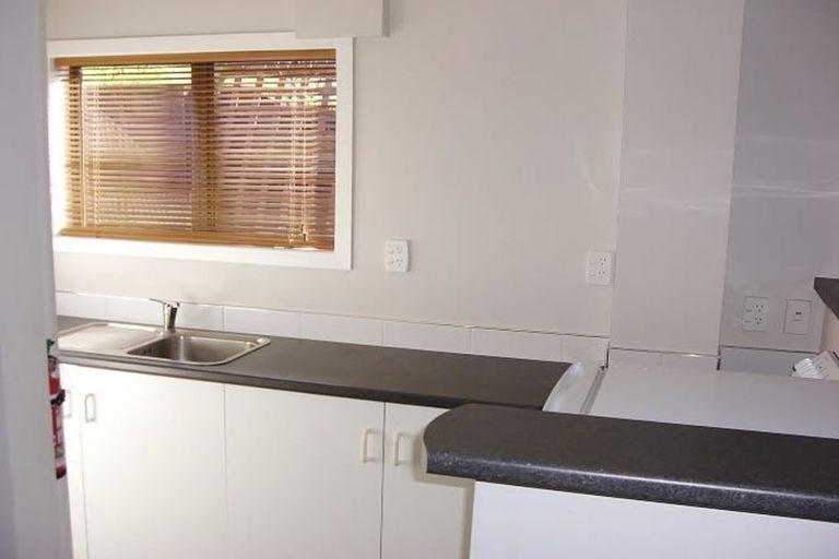 Photo of property in 1/9-11 Masterton Road, Rothesay Bay, Auckland, 0630