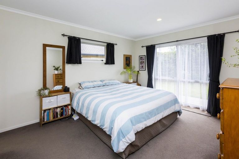 Photo of property in 62 Sunstone Crescent, Brown Owl, Upper Hutt, 5018
