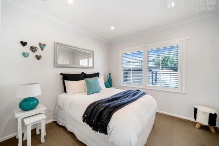 Photo of property in 11 The Anchorage, Sunnyhills, Auckland, 2010