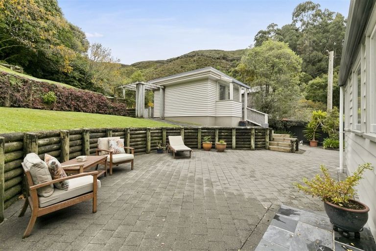 Photo of property in 88 Norton Park Grove, Waterloo, Lower Hutt, 5011