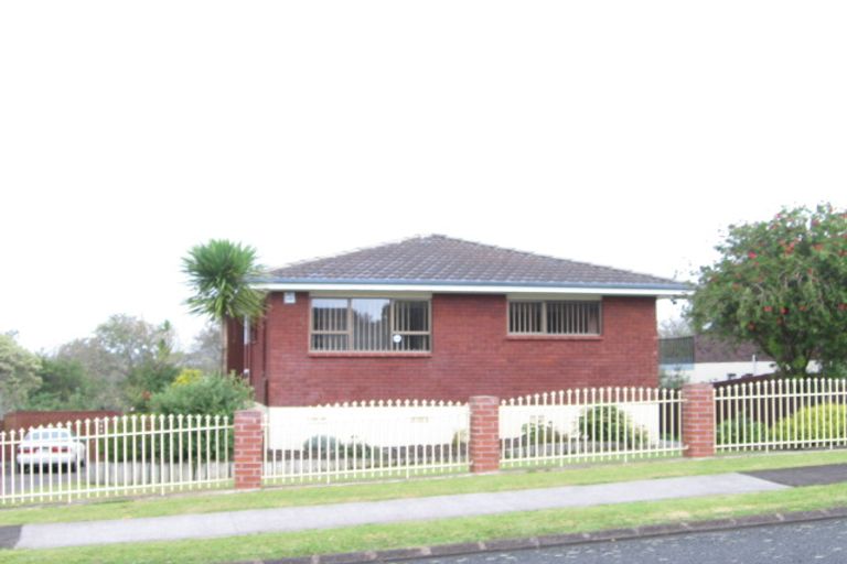 Photo of property in 3 Curacao Place, Half Moon Bay, Auckland, 2012