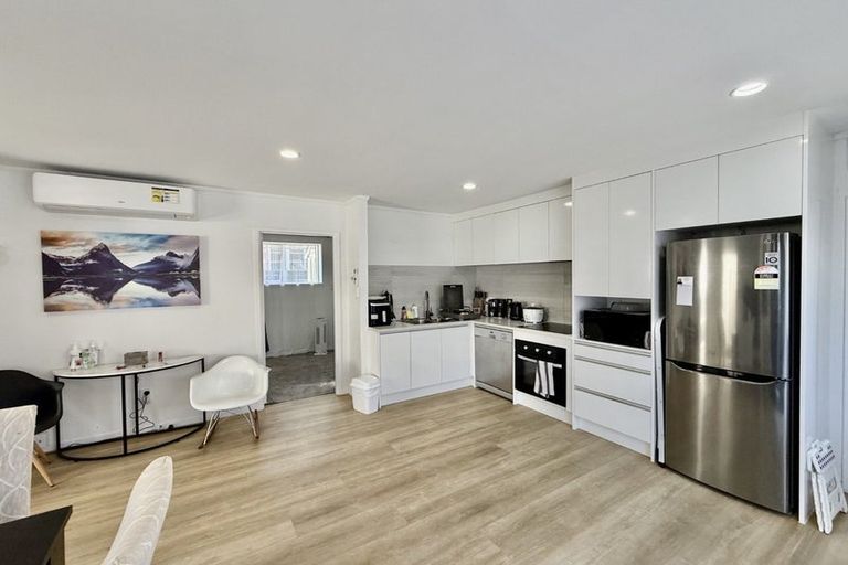 Photo of property in 2/3 Martin Road, Manurewa, Auckland, 2102