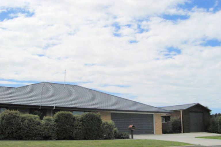 Photo of property in 28 Petries Road, Woodend, 7610