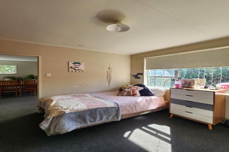 Photo of property in 12 Pitcairn Street, Oakura, 4314