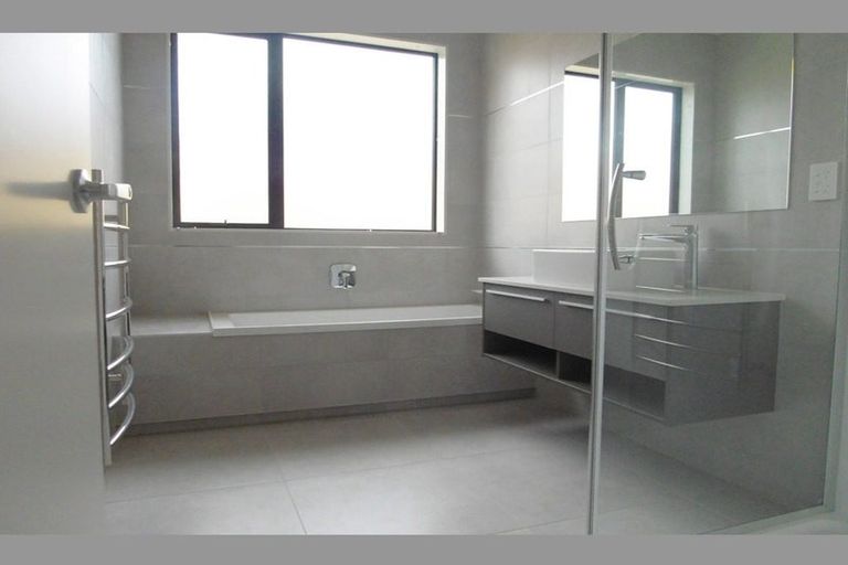 Photo of property in 12 Kaiawa Street, Beachlands, Auckland, 2018