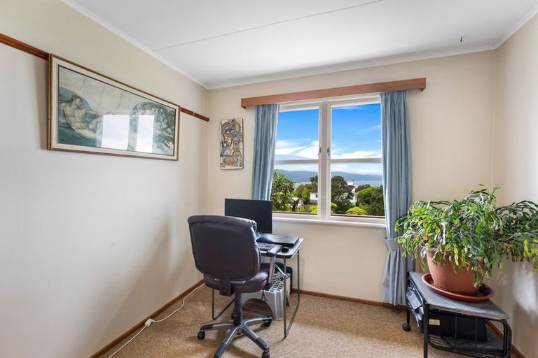 Photo of property in 26 Akatea Road, Korokoro, Lower Hutt, 5012