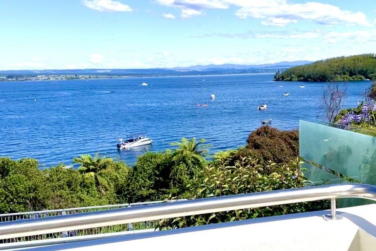 Photo of property in 1/852 Wily Terrace, Acacia Bay, Taupo, 3330