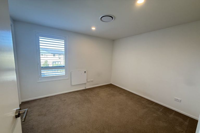 Photo of property in 18 Rara Lane, Manukau, Auckland, 2104