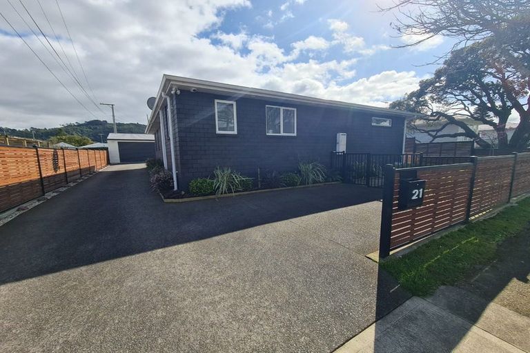 Photo of property in 21 Foster Street, Taita, Lower Hutt, 5011