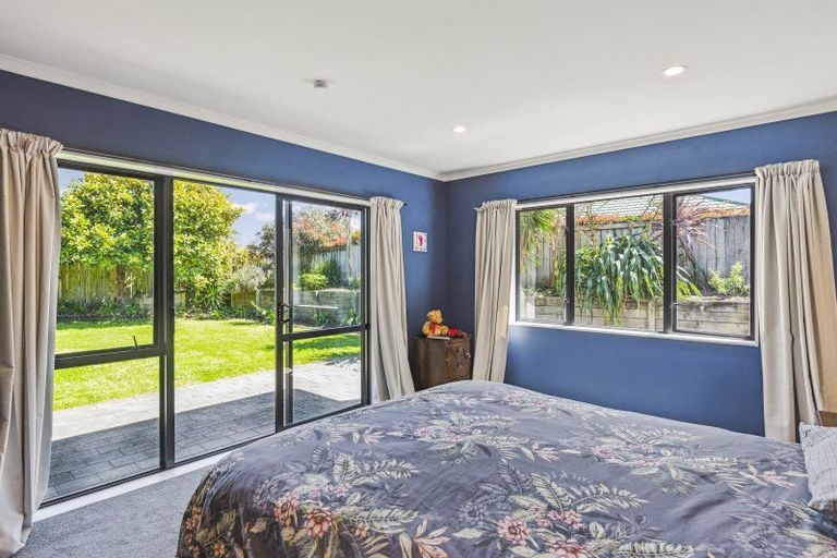 Photo of property in 47 Lorna Irene Drive, Raumati South, Paraparaumu, 5032