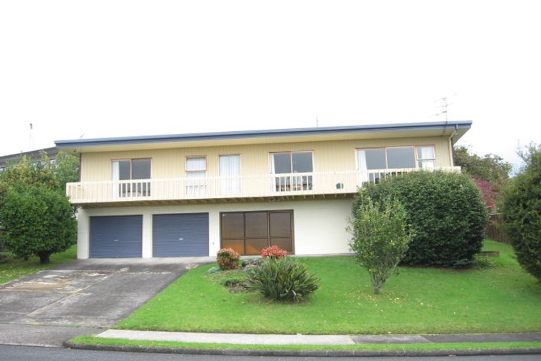 Photo of property in 34 Haseler Crescent, Howick, Auckland, 2014