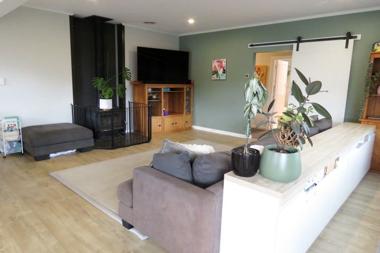 Photo of property in 1 Caples Street, Reefton, 7830