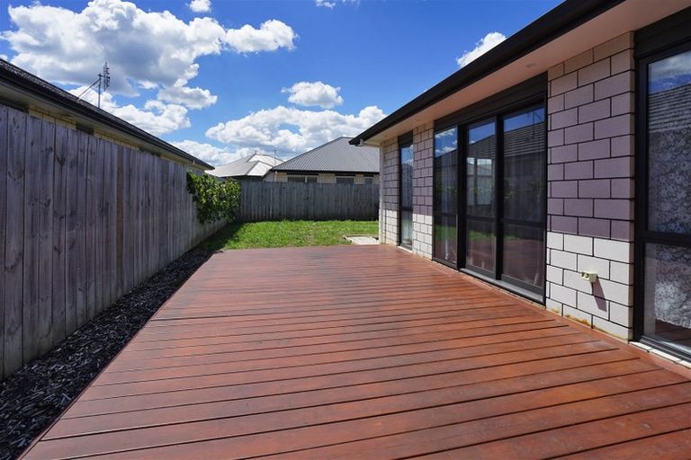 Photo of property in 12 Oolong Court, Huntington, Hamilton, 3210