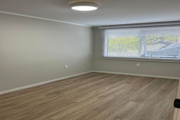 Photo of property in 1/67 Langana Avenue, Browns Bay, Auckland, 0630