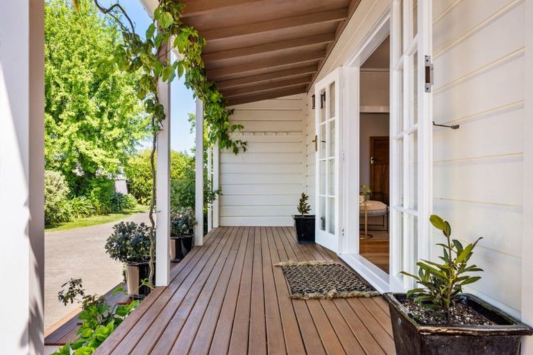 Photo of property in 3 Moeller Street, Taradale, Napier, 4112