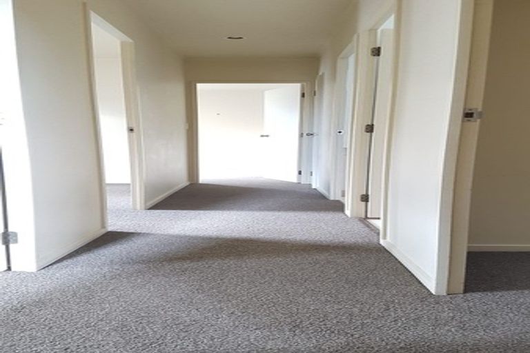 Photo of property in 820/12 Northcross Drive, Oteha, Auckland, 0632